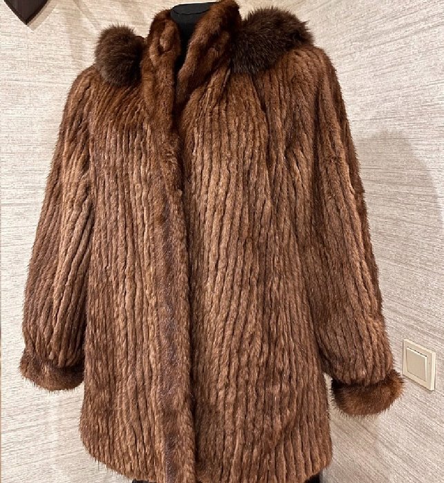 Artisan Furrier - Γούνινο παλτό
