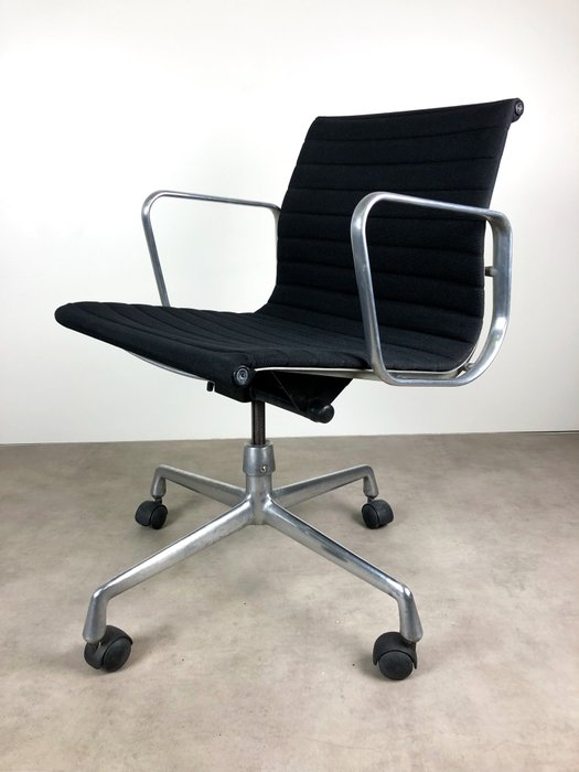 ICF - Charles Eames, Ray Eames - Chaise - EA117 - Acier, Textile