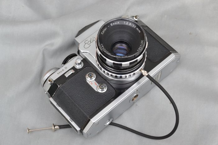 Wirgin Edixa-mat Reflex model D met extra zoeker + Color-Ennit 1:2,8/50mm Fotocamera analogica