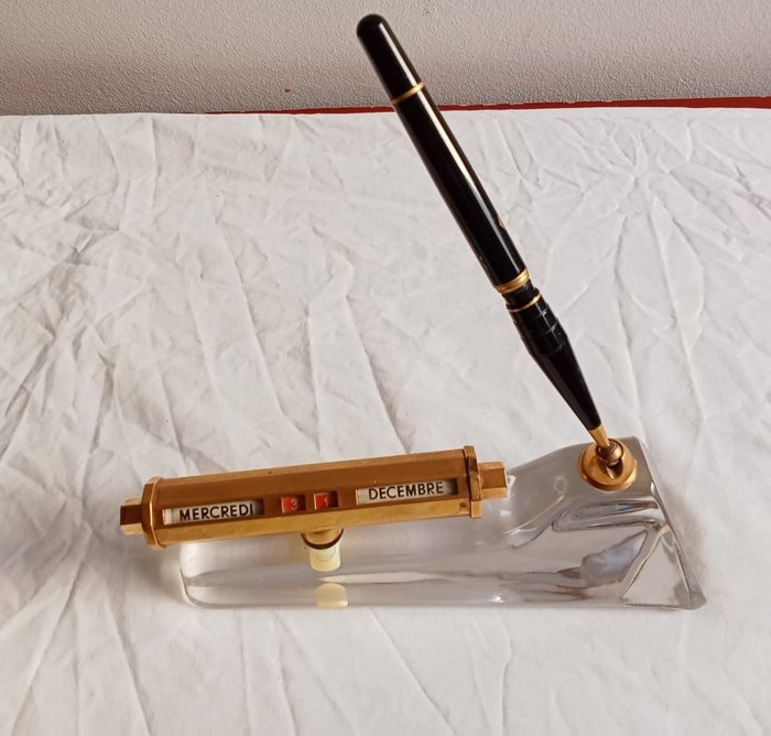 Daum - Desk set - Perpetual Calendar with Pen Holder and Pen - Glass, Brass, Plastic