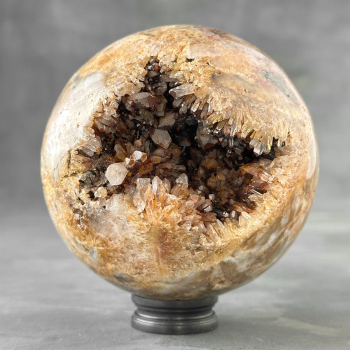 KEIN MINDESTPREIS – Wunderschöne Steinkugel aus gelbem Kristall auf maßgefertigtem Ständer Quarz- 1600 g