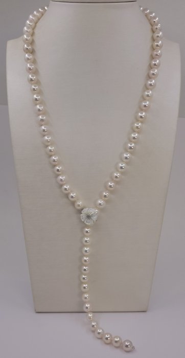 Halskjede 8x8,5 mm Lyse Akoya-perler 