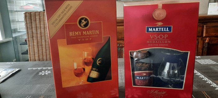 Martell, Rémy Martin - gift sets VSOP cognac  - b. 2000s, Década de 1990, 2011 - 70 cl - 2 botellas