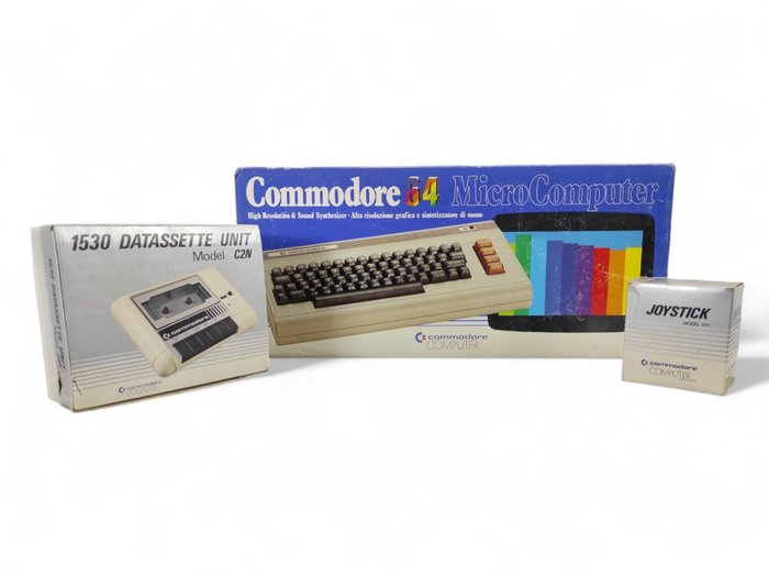 Commodore - 64 - Videopelikonsoli - Alkuperäispakkauksessa
