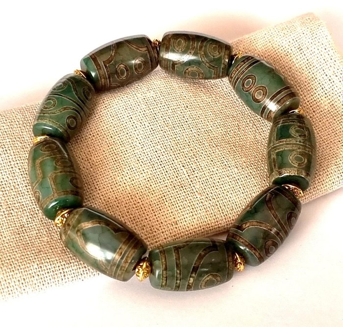 Buddhistic objects - Protection Bracelet - dZi - Beneficial for balance, stabilizes the aura and surrounding energies - Agate - 70.22 g - 2020+