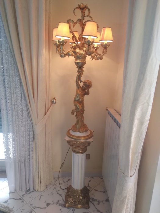 Capodimonte - 燭台 - 柱上燭台，瓷質