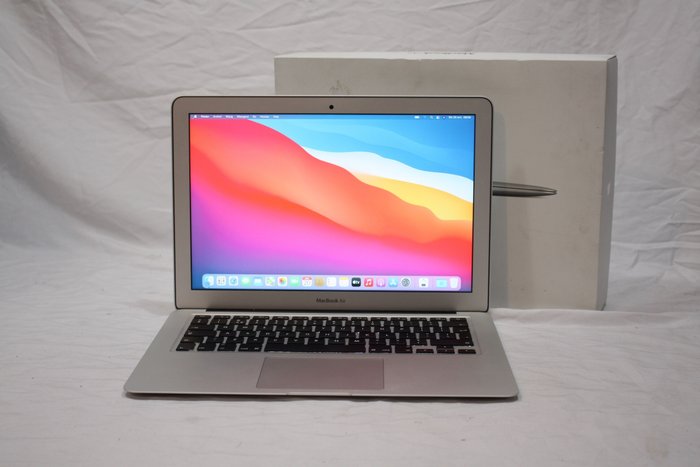 Rare find: Apple MacBook Air 13 inch Retina (Mid 2013) - Portatile - Nella scatola originale - con macOS Big Sur