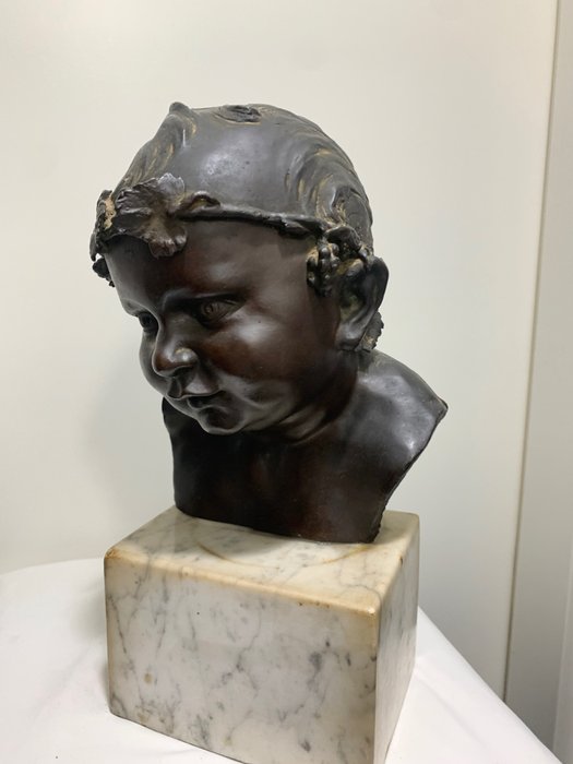 A. Martinelli - 塑像, Bambino, giovane Bacco - 32 cm - 铜绿青铜