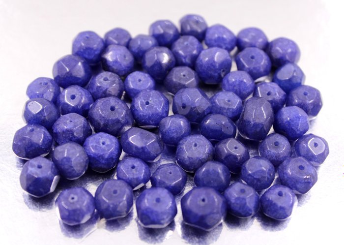 53 颗真正美丽的蓝宝石手工刻面珠子 346.5 克拉。 磨光- 69.3 g