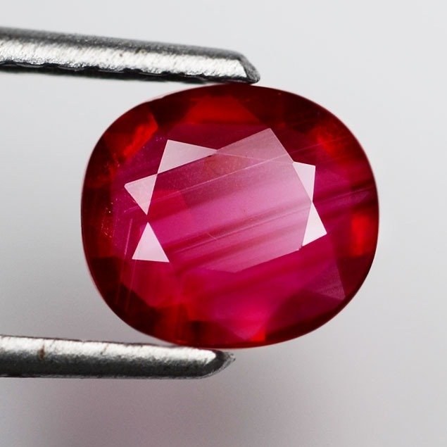 Red Ruby - 1.52 ct