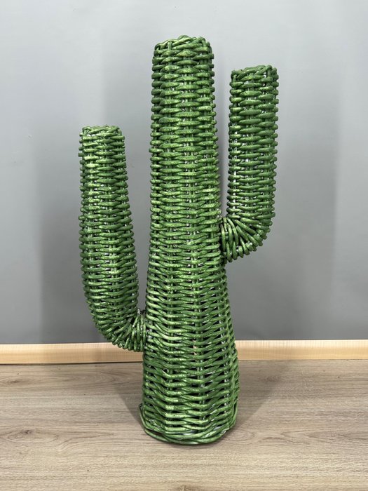 schitterende grote decoratieve XXL cactus - Skulptur, . - 76 cm - rattan