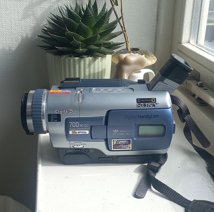 Sony DCR-TRV330E Videocámara analógica