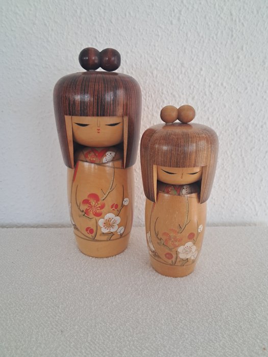 Kokeshi - Figuriini - Kojo Tanakan vintage-setti kahdesta Sosaku kokeshista