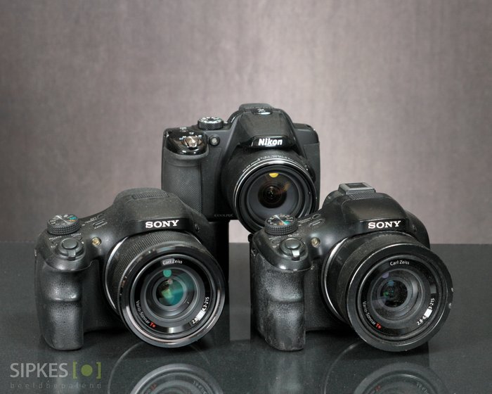 Nikon, Sony 3 Digitale Hybride camera's - Zie omschrijving (Parts) Digitális hibrid fényképezőgép