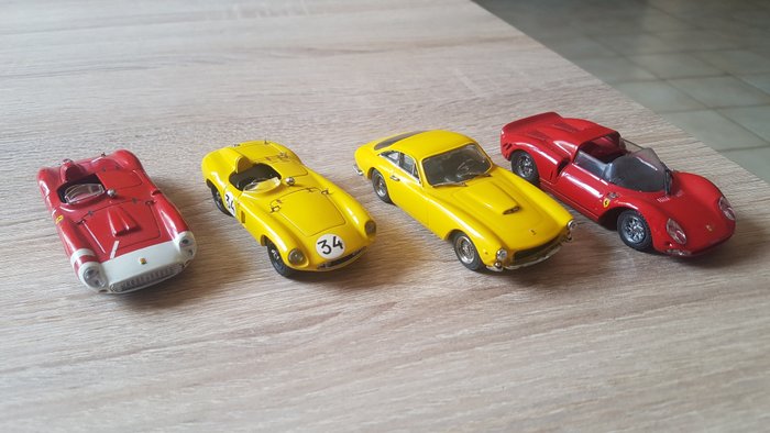 Model Best 1:43 - 4 - 模型車 - Ferrari stradali e da corsa