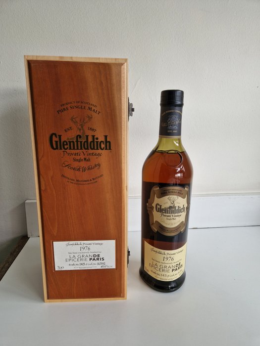Glenfiddich 1976 - La Grande Epicerie Paris cask no. 16392 - Original bottling  - 70cl