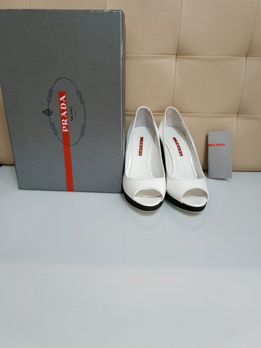 Prada - 有跟鞋 - 尺寸: Shoes / EU 37