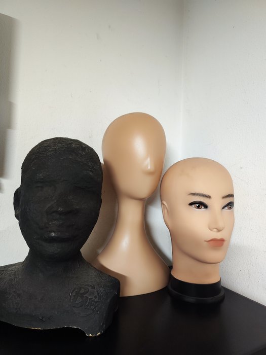 Mannequin -  (3) - Plastic, eraser