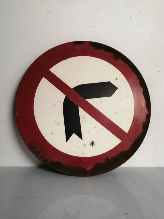 Schild - Eisen (Gusseisen/ Schmiedeeisen), Prohibition – Wende nach rechts – 1970er Jahre