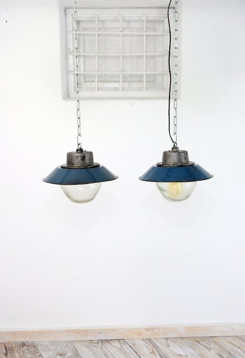 吊灯 (2) - 搪瓷, 玻璃, 铁（铸）