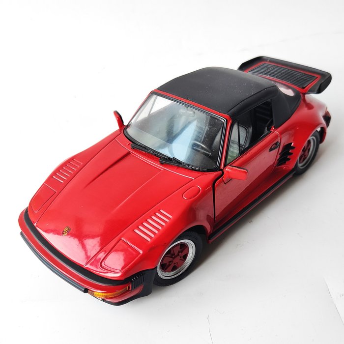 Revell 1:18 - 1 - Modellauto - Porsche 930 Turbo Slant Nose