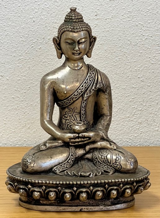 Wunderschöner antiker Bronze Shakyamuni Buddha 16,5 cm, versilbert - Brons (försilvrat) - Nepal