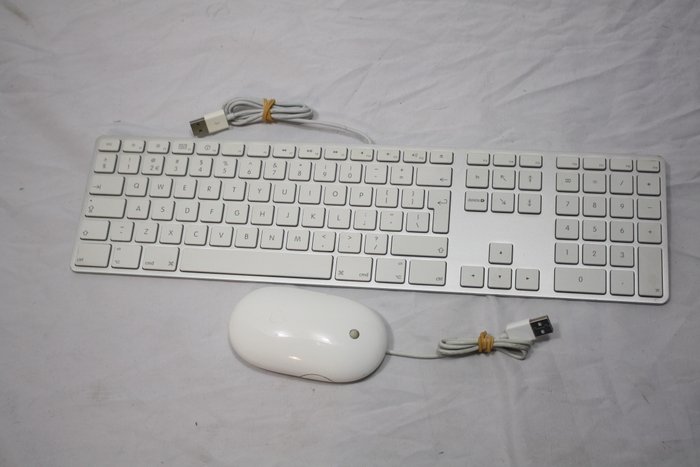 Rare find: Apple Aluminum Keyboard (A1243) & Apple Mighty Mouse (A1152) - Macintosh - Testattu ja toimiva