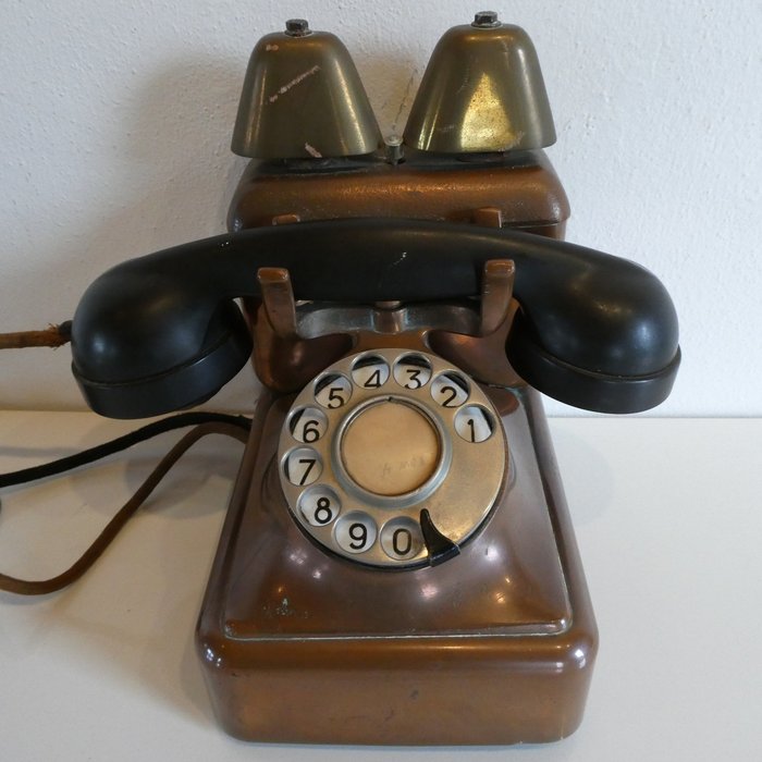 Bell Telephone MFG Company - Αναλογικό τηλέφωνο - Ένα vintage τηλέφωνο με διπλό κουδούνι, δεκαετία του 1960