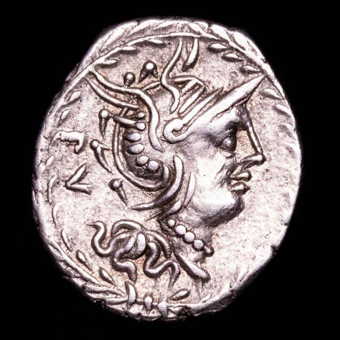 Repubblica romana. M. Lucilius Rufus, 101 a.C.. Denarius Rome mint, 105 B.C.  RVF / M LVCILI Victory in biga right, holding whip in her right hand and reins