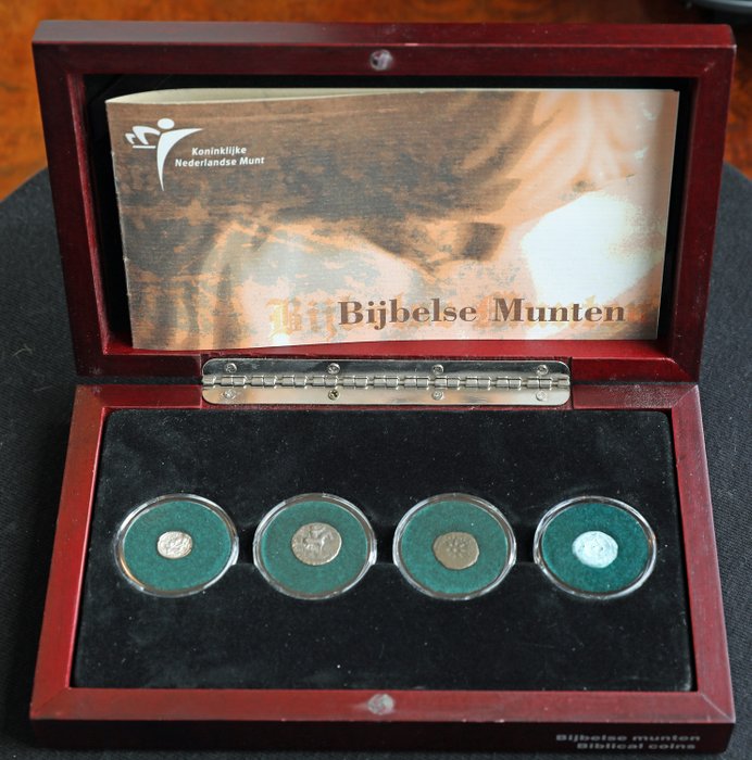 Antike. Set van 4 Bijbelse munten (2 x Judaea, 1 x Baktria, 1 x Byblos), uitgifte Koninklijke Nederlandse