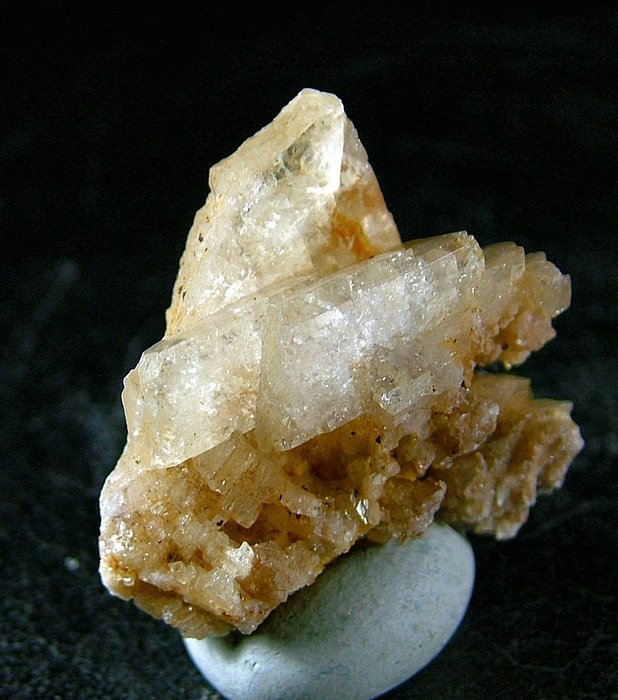 CW1069 Mycket sällsynt Ialofane kristallkluster - Höjd: 32 mm - Bredd: 24 mm- 19 g - (1)