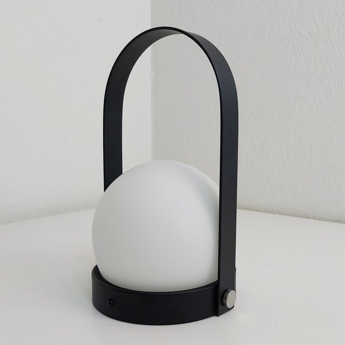 Menu - - Norm Architects - Lampă  de masă - Carrie LED - Negru - Metal, Sticlă