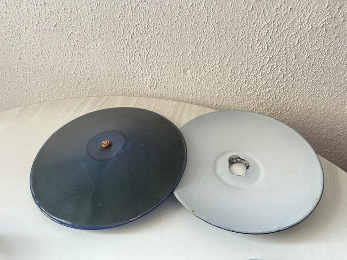 Hængende lampe (2) - af køkkenet - emaljeret metal
