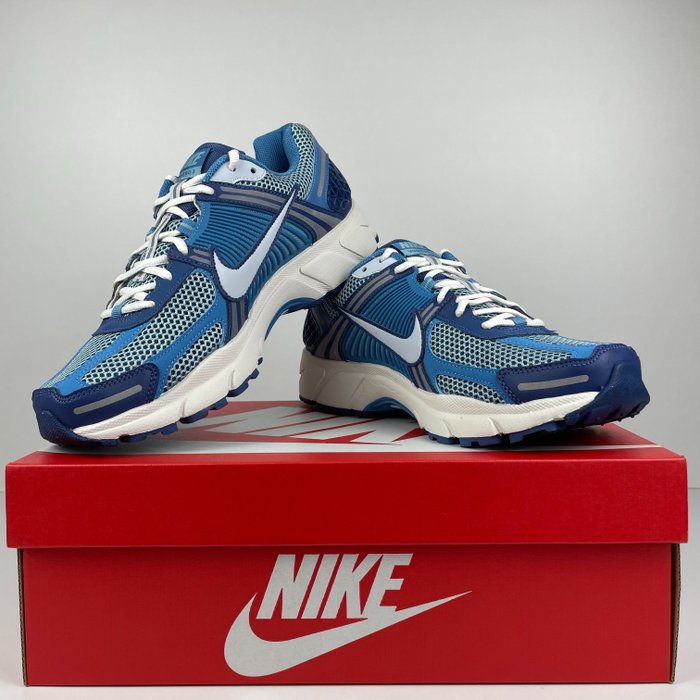Nike - Sneakers - Taille : Shoes / EU 43