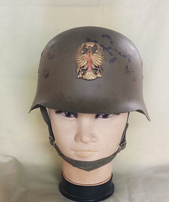 西班牙 - 西班牙军队 - 军用头盔 - 头盔型号 42/79 - 德国 M-40 的复制品