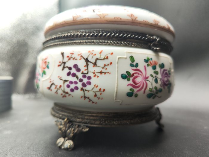 Porcelaine de Paris, Manufacture de samson - 珠宝盒 (1) - 瓷