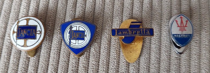 Pinssi Lancia - Lambretta - Maserati pin badges - Italia - 1900 - loppu