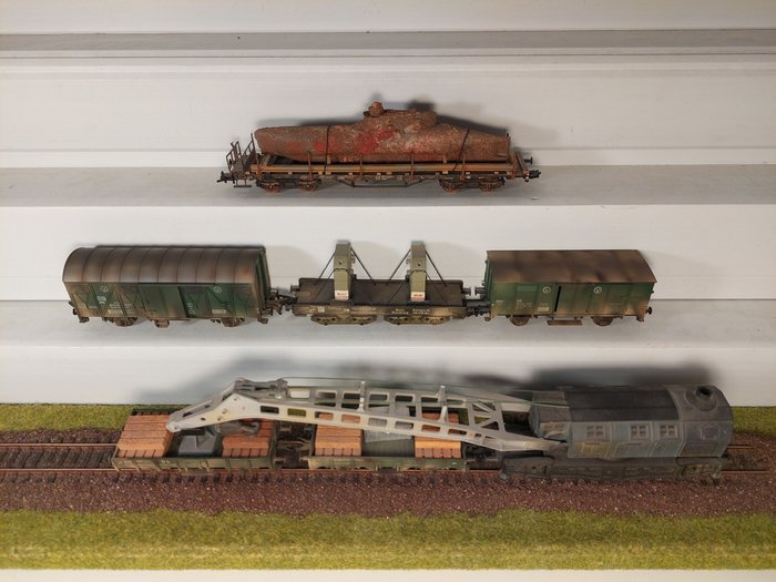 Fleischmann, Roco H0轨 - 模型火车 (7) - 带有潜艇残骸负载的风化起重机组 - DB