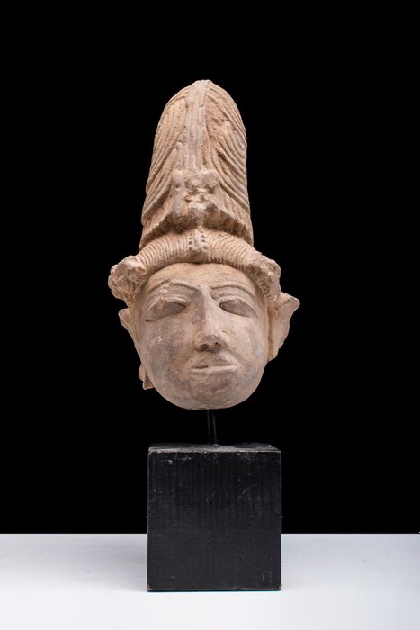 Middeleeuwse Indiase stijl Stenen hoofd van Heer Vishnu  (Zonder Minimumprijs)