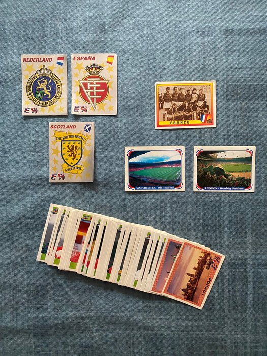 Panini - Euro 96 - Including 3 emblems - 80 Loose stickers