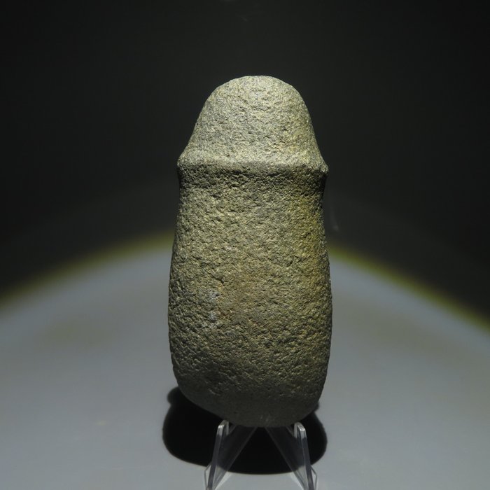 Neoliittinen Kivi Työkalu. 3000-1500 eaa. 25 cm L.