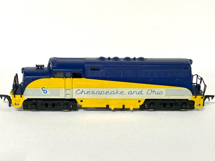 AHM H0 - Locomotive diesel (1) - Moteur lourd EMD BL2 - Chesapeake & Ohio