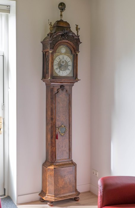 Reloj de pie - Reloj de caja larga - Madera, caoba - 1700-1750