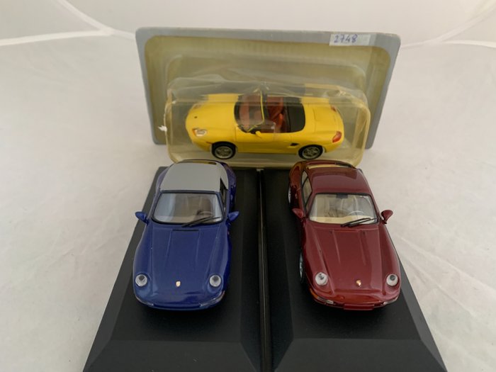 MiniChamps 1:43 - 3 - 模型車 - Porsches -911 Cabriolet (1994); 911 Carrera (1994); High Speed Boxster Cabrio 2000