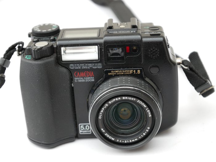 Olympus Camedia C 5050 Zoom Digitalkamera