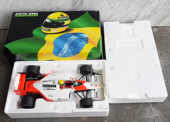 Minichamps 1:12 - 1 - Modelauto - McLaren MP4/4 Ayrton Senna - Wereldkampioen 1988 nr. 12