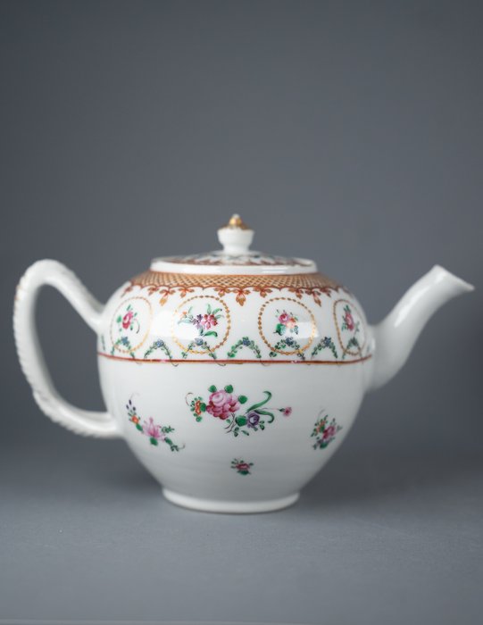 Famille Rose Floral Sprays - Gold! - Teapot - Porcelain