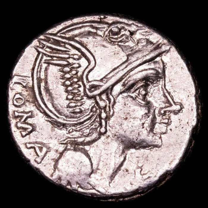 Romerska republiken. Lucius Flaminius Chilo, 109-108 f.Kr.. Denarius Rome, 109-108 B.C.  Victory in biga right, holding reins and wreath; below L FLAMINI in exergue