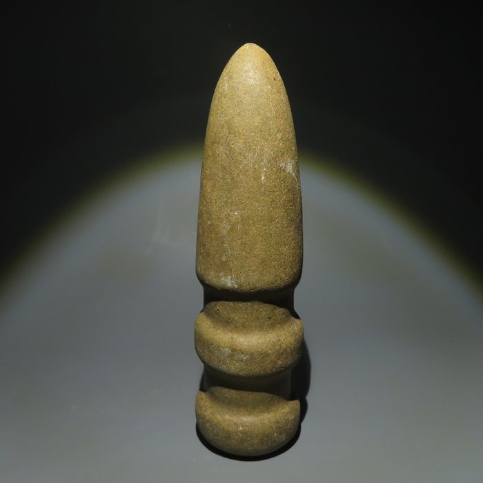新石器時代 石 工具。西元前 3000-1500 年。 21.4 公分長。  (沒有保留價)