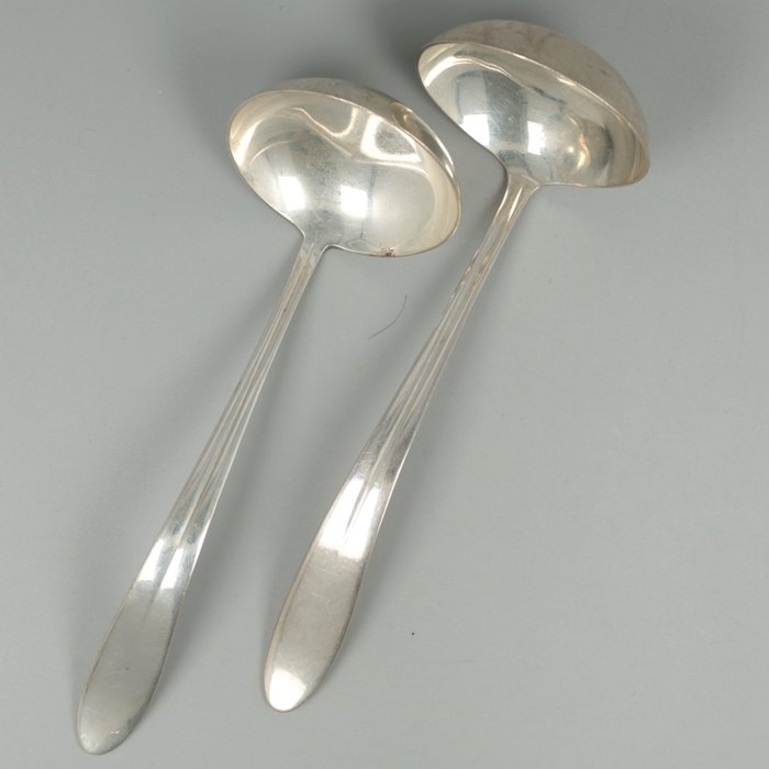 Gerritsen & van Kempen, ontwerp van Gustav Beran. Model 400. NO RESERVE. - Mestolo per salsa (2) - .833 argento